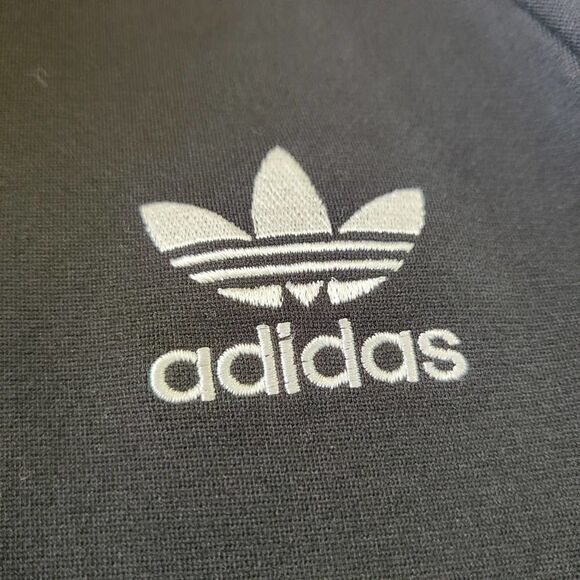 Boys Adidas 3-stripe zip front training jacket sz S - Picture 11 of 11